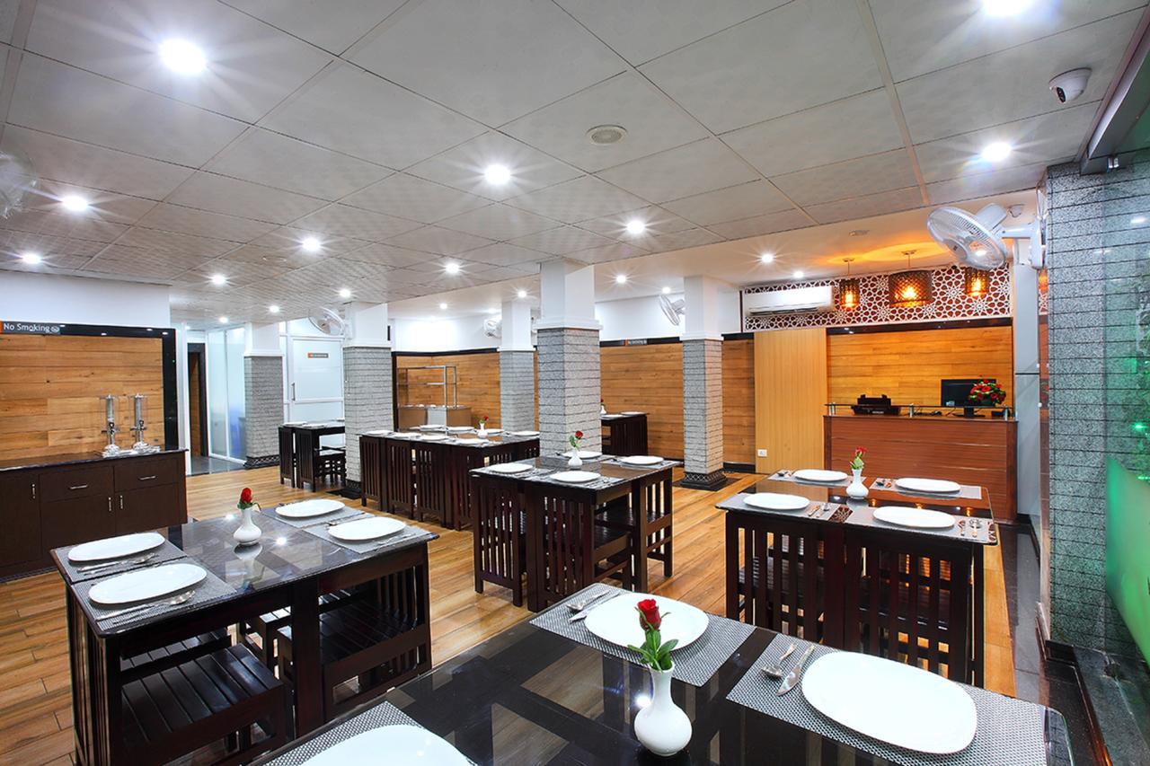 Pgs Inn Kochi Exterior photo